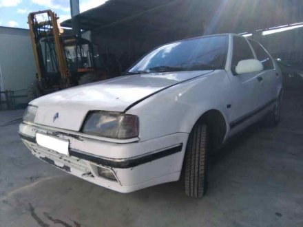 Vehiculo en el desguace: RENAULT 19 853705