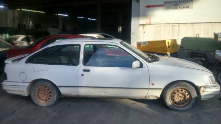 Vehiculo en el desguace: FORD SIERRA BERLINA 2.0 IS