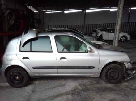 Vehiculo en el desguace: RENAULT CLIO II FASE II (B/CB0) Authentique