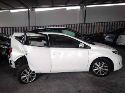 Vehiculo en el desguace: TOYOTA AURIS Active