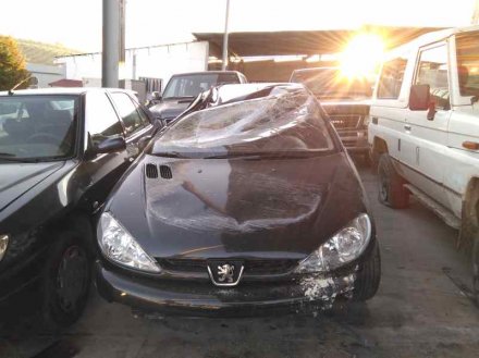 Vehiculo en el desguace: PEUGEOT 206 BERLINA XS Clim