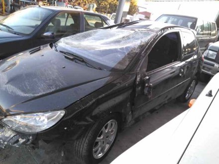 Vehiculo en el desguace: PEUGEOT 206 BERLINA XS Clim