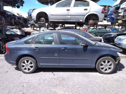 Vehiculo en el desguace: VOLVO S40 BERLINA 2.0 D Kinetic