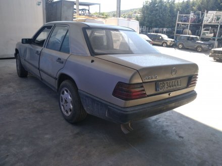 Vehiculo en el desguace: MERCEDES CLASE E (W124) FAMILIAR 3.0 Diesel CAT
