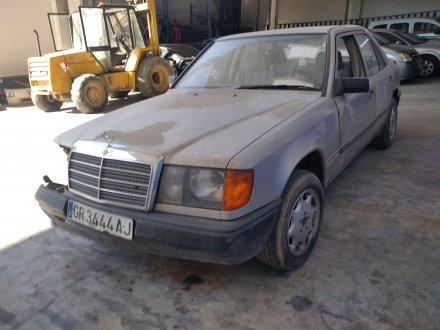Vehiculo en el desguace: MERCEDES CLASE E (W124) FAMILIAR 3.0 Diesel CAT