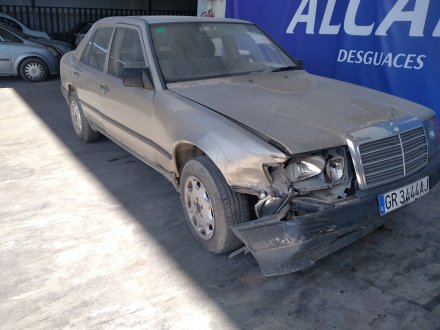 Vehiculo en el desguace: MERCEDES CLASE E (W124) FAMILIAR 3.0 Diesel CAT
