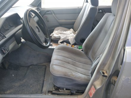 Vehiculo en el desguace: MERCEDES CLASE E (W124) FAMILIAR 3.0 Diesel CAT