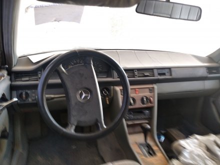 Vehiculo en el desguace: MERCEDES CLASE E (W124) FAMILIAR 3.0 Diesel CAT