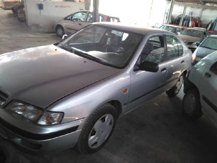 Vehiculo en el desguace: NISSAN PRIMERA BERLINA (P11) Básico