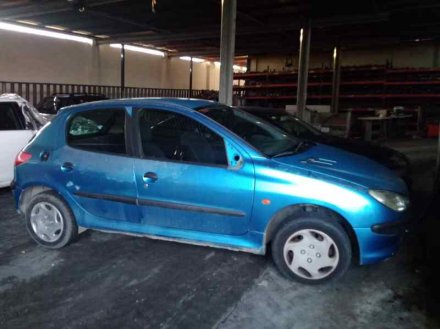 Vehiculo en el desguace: PEUGEOT 206 BERLINA XR