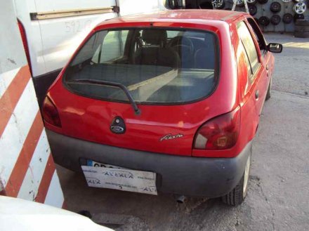 Vehiculo en el desguace: FORD FIESTA BERLINA Ghia