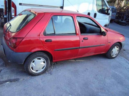 Vehiculo en el desguace: FORD FIESTA BERLINA Ghia