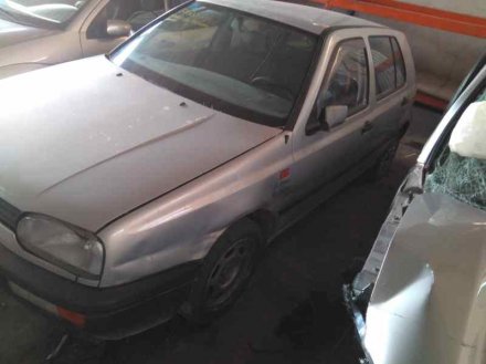 Vehiculo en el desguace: VOLKSWAGEN GOLF III BERLINA (1H1) CL