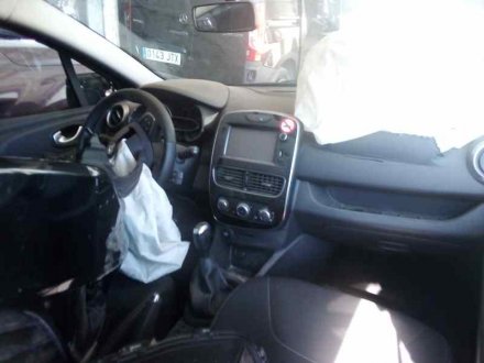 Vehiculo en el desguace: RENAULT CLIO IV Limited