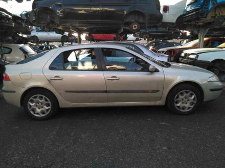 Vehiculo en el desguace: RENAULT LAGUNA II (BG0) Authentique