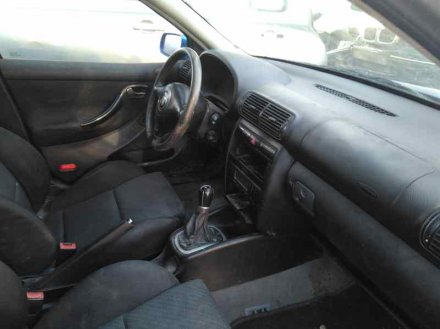 Vehiculo en el desguace: SEAT TOLEDO (1M2) Select