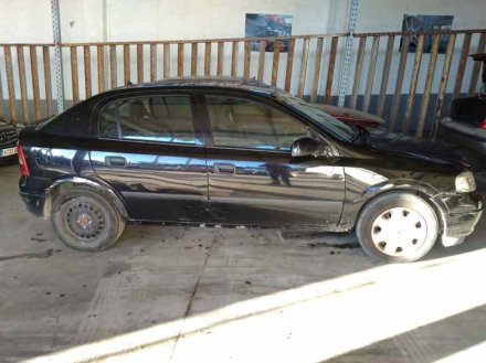 Vehiculo en el desguace: OPEL ASTRA G BERLINA Club