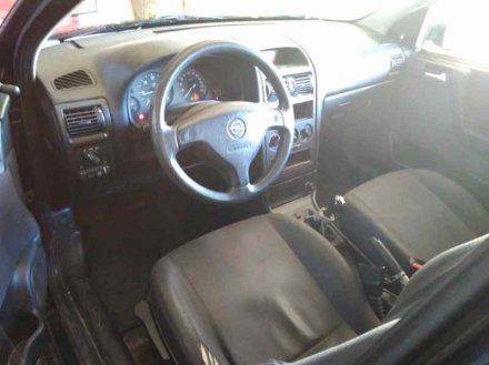 Vehiculo en el desguace: OPEL ASTRA G BERLINA Club