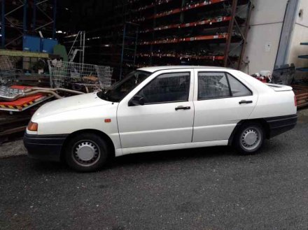 Vehiculo en el desguace: SEAT TOLEDO (1L) Base