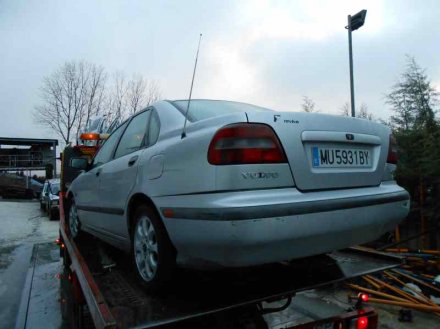 Vehiculo en el desguace: VOLVO S40 BERLINA 1.6