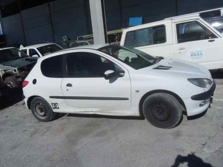 Vehiculo en el desguace: PEUGEOT 206 BERLINA XT