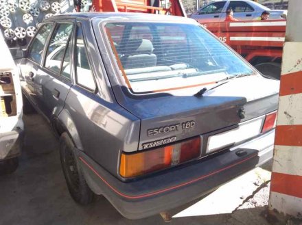 Vehiculo en el desguace: FORD ESCORT BERLINA C