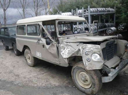 Vehiculo en el desguace: LAND ROVER SANTANA 109