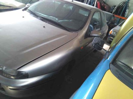 Vehiculo en el desguace: FIAT BRAVO (182) 16V 80 SX