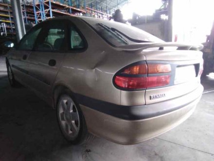 Vehiculo en el desguace: RENAULT LAGUNA (B56) 1.6 16V RT