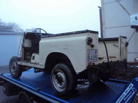 Vehiculo en el desguace: LAND ROVER SANTANA 88