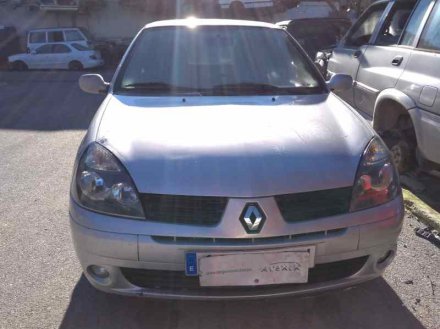 Vehiculo en el desguace: RENAULT CLIO II FASE II (B/CB0) Authentique