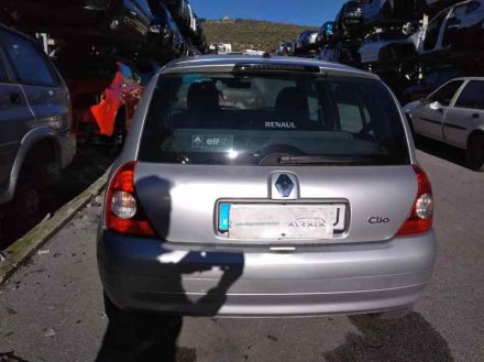 Vehiculo en el desguace: RENAULT CLIO II FASE II (B/CB0) Authentique