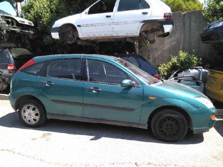 Vehiculo en el desguace: FORD FOCUS BERLINA (CAK) Ambiente