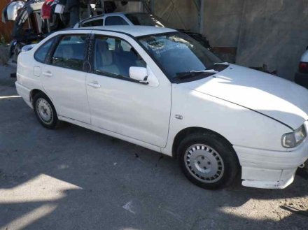 Vehiculo en el desguace: SEAT CORDOBA BERLINA (6K2) CLX