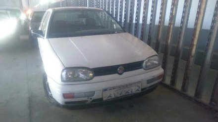 Vehiculo en el desguace: VOLKSWAGEN GOLF III BERLINA (1H1) CL