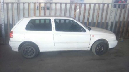 Vehiculo en el desguace: VOLKSWAGEN GOLF III BERLINA (1H1) CL