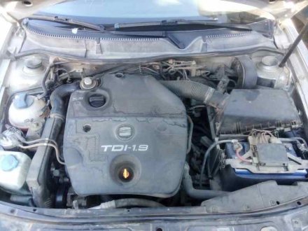 Vehiculo en el desguace: SEAT TOLEDO (1M2) Select