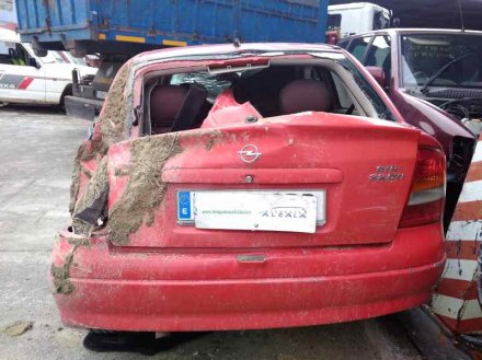 Vehiculo en el desguace: OPEL ASTRA G BERLINA Comfort