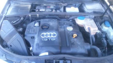 Vehiculo en el desguace: AUDI A4 BERLINA (8E) 1.9 TDI