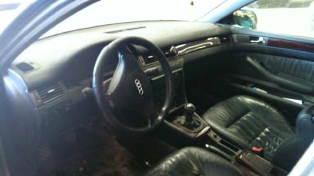 Vehiculo en el desguace: AUDI A6 AVANT (4B5) 2.5 TDI