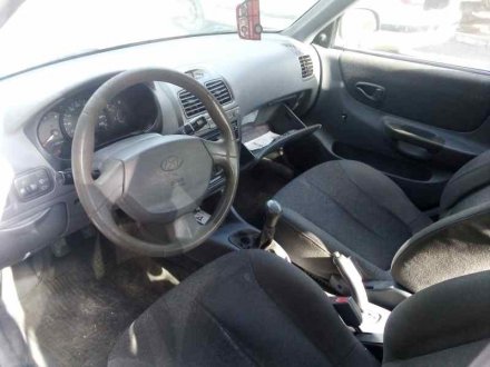 Vehiculo en el desguace: HYUNDAI ACCENT (LC) GL 5P