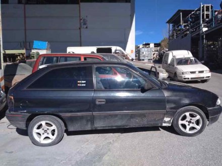 Vehiculo en el desguace: OPEL ASTRA F BERLINA GL