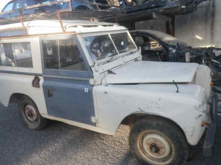 Vehiculo en el desguace: LAND ROVER SANTANA 88