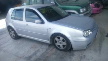 Vehiculo en el desguace: VOLKSWAGEN GOLF IV BERLINA (1J1) Básico