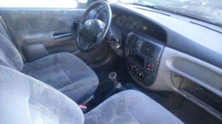 Vehiculo en el desguace: RENAULT MEGANE I FASE 2 CLASSIC (LA..) 1.9 D Authentique