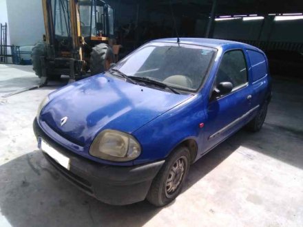 Vehiculo en el desguace: RENAULT CLIO II FASE I (B/CBO) 1.9 D