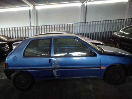 Vehiculo en el desguace: PEUGEOT 106 (S1) Kid