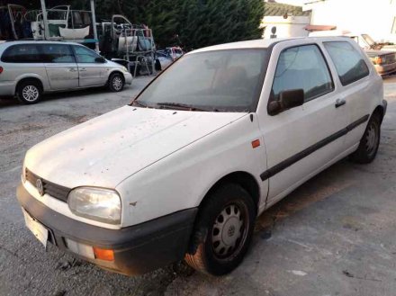 Vehiculo en el desguace: VOLKSWAGEN GOLF III BERLINA (1H1) CL