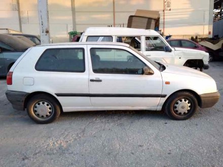 Vehiculo en el desguace: VOLKSWAGEN GOLF III BERLINA (1H1) CL