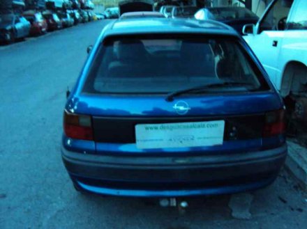 Vehiculo en el desguace: OPEL ASTRA F BERLINA GL